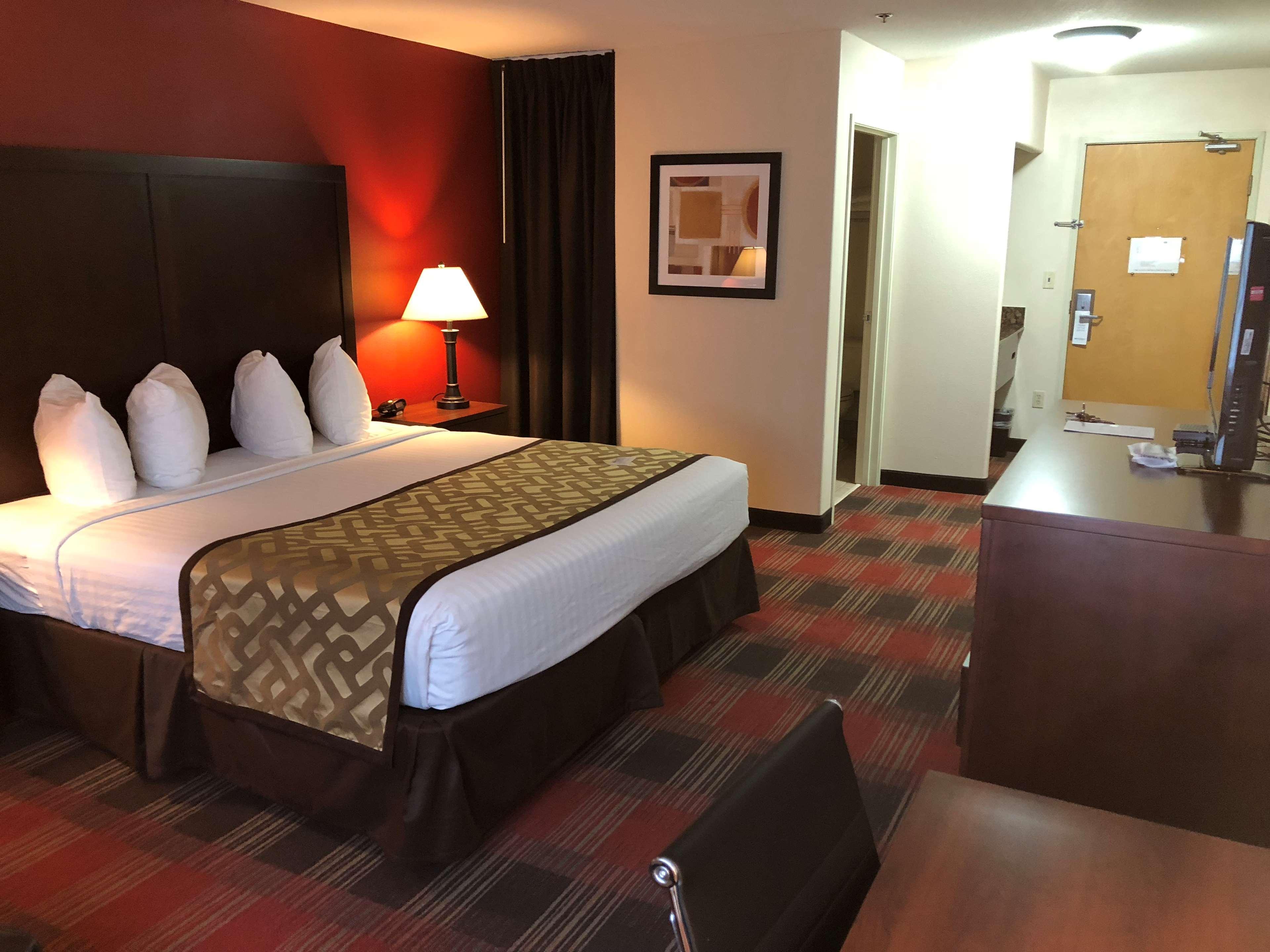 Best Western Dallas Inn & Suites Extérieur photo